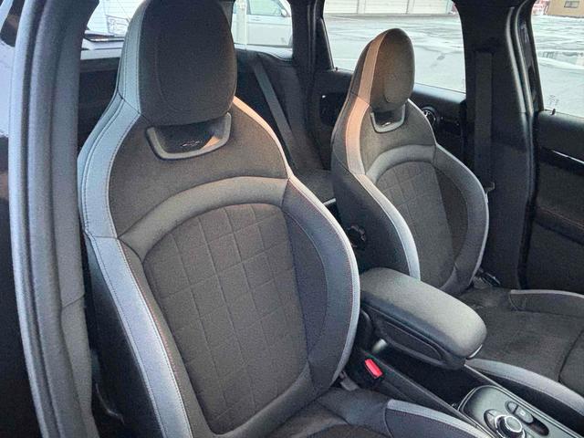 ＭＩＮＩ ＪＣＷ　クロスオーバー　プレミアム＋Ｐ　ＪＣＷトリム　新車保障継承　ドライブレコーダー　バックカメラ　ナビ　クリアランスソナー　パークアシスト　アルミホイール　オートライト　スマートキー　アイドリングストップ　電動格納ミラー　シートヒーター　ＡＴ（24枚目）