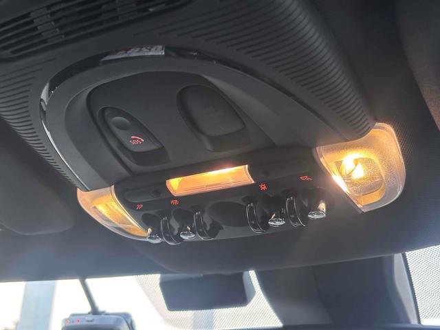 ＭＩＮＩ ＪＣＷ　クロスオーバー　プレミアム＋Ｐ　ＪＣＷトリム　新車保障継承　ドライブレコーダー　バックカメラ　ナビ　クリアランスソナー　パークアシスト　アルミホイール　オートライト　スマートキー　アイドリングストップ　電動格納ミラー　シートヒーター　ＡＴ（45枚目）