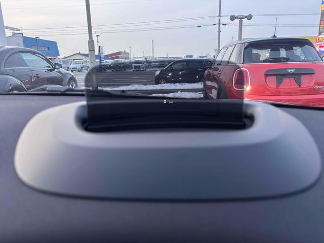 ＭＩＮＩ ＪＣＷ　クロスオーバー　プレミアム＋Ｐ　ＪＣＷトリム　新車保障継承　ドライブレコーダー　バックカメラ　ナビ　クリアランスソナー　パークアシスト　アルミホイール　オートライト　スマートキー　アイドリングストップ　電動格納ミラー　シートヒーター　ＡＴ（61枚目）