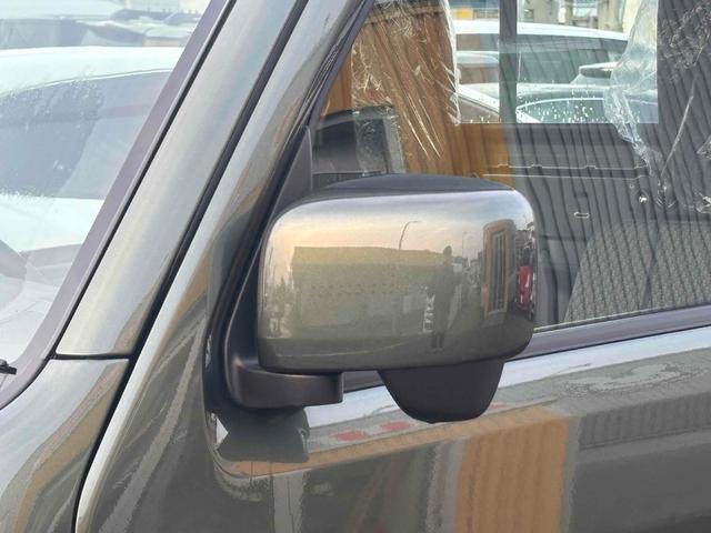 ミニキャブトラック Ｇ　４ＷＤ　軽トラック　ＡＴ　衝突被害軽減システム　クリアランスソナー　レーンアシスト　アイドリングストップ　電動格納ミラー　ＥＳＣ　エアコン　パワーウィンドウ　運転席エアバッグ　助手席エアバッグ　ＣＤ（9枚目）