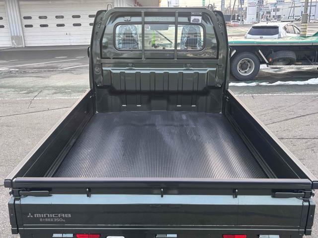 ミニキャブトラック Ｇ　４ＷＤ　軽トラック　ＡＴ　衝突被害軽減システム　クリアランスソナー　レーンアシスト　アイドリングストップ　電動格納ミラー　ＥＳＣ　エアコン　パワーウィンドウ　運転席エアバッグ　助手席エアバッグ　ＣＤ（14枚目）