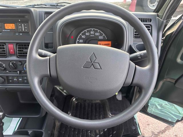ミニキャブトラック Ｇ　４ＷＤ　軽トラック　ＡＴ　衝突被害軽減システム　クリアランスソナー　レーンアシスト　アイドリングストップ　電動格納ミラー　ＥＳＣ　エアコン　パワーウィンドウ　運転席エアバッグ　助手席エアバッグ　ＣＤ（18枚目）
