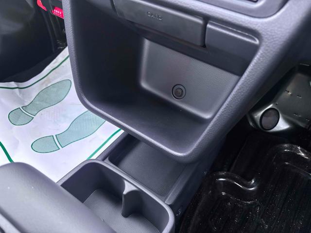 ミニキャブトラック Ｇ　４ＷＤ　軽トラック　ＡＴ　衝突被害軽減システム　クリアランスソナー　レーンアシスト　アイドリングストップ　電動格納ミラー　ＥＳＣ　エアコン　パワーウィンドウ　運転席エアバッグ　助手席エアバッグ　ＣＤ（31枚目）