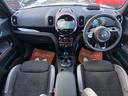 ＭＩＮＩ ＪＣＷ　クロスオーバー　プレミアム＋Ｐ　ＪＣＷトリム　新車保障継承　ドライブレコーダー　バックカメラ　ナビ　クリアランスソナー　パークアシスト　アルミホイール　オートライト　スマートキー　アイドリングストップ　電動格納ミラー　シートヒーター　ＡＴ（7枚目）