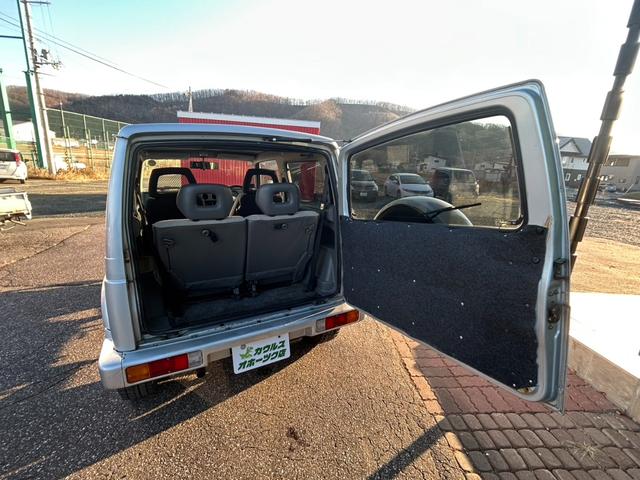 ジムニーシエラ エルク エアコン・パワステ・社外オーディオ・5MT・パートタイム4WD(10枚目)