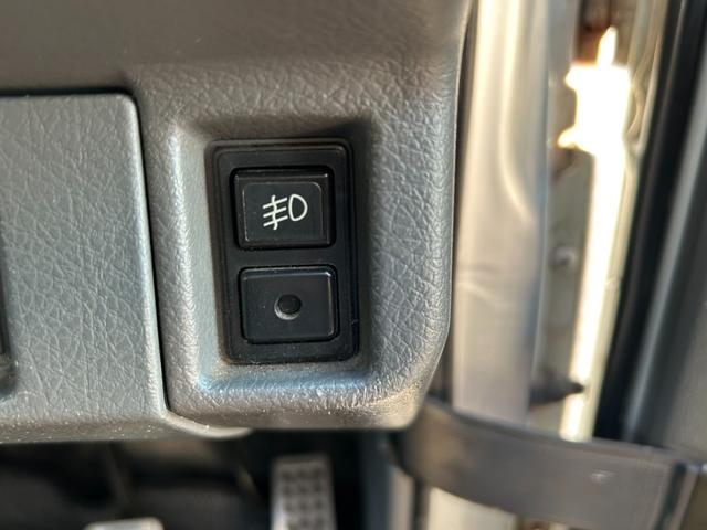 ジムニーシエラ エルク エアコン・パワステ・社外オーディオ・5MT・パートタイム4WD(20枚目)