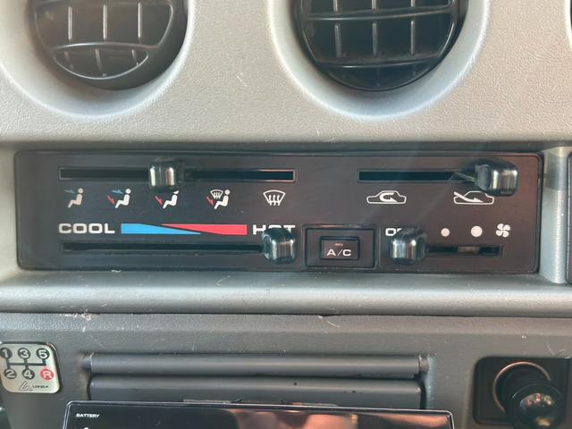 ジムニーシエラ エルク エアコン・パワステ・社外オーディオ・5MT・パートタイム4WD(22枚目)