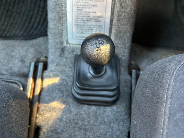 ジムニーシエラ エルク エアコン・パワステ・社外オーディオ・5MT・パートタイム4WD(25枚目)