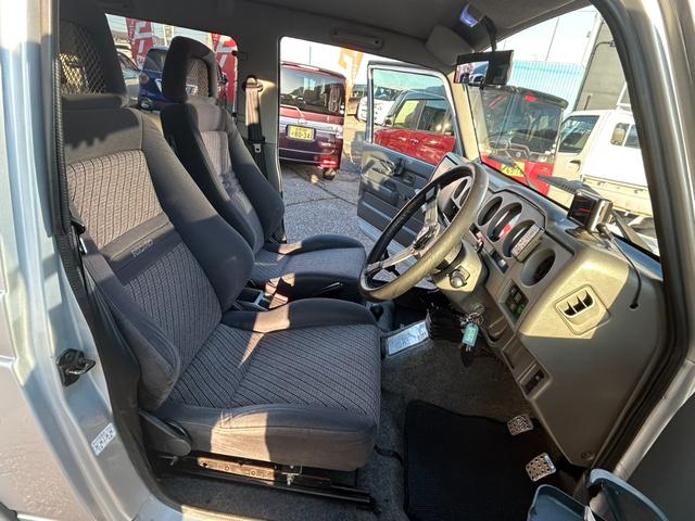 ジムニーシエラ エルク エアコン・パワステ・社外オーディオ・5MT・パートタイム4WD(31枚目)