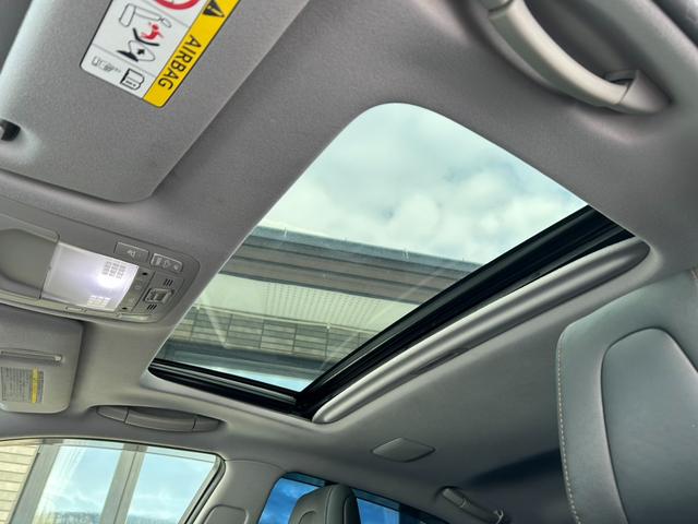 クラウン アスリートＳ　★純正ナビ・ＴＶ・Ｂｌｕｅｔｏｏｔｈ接続・バックカメラ・電動シート・レザーシート・サンルーフ・社外エアロ・車高調整サスペンション・オートライト・オートワイパー・シートヒーター・純正１８インチアルミ★（14枚目）