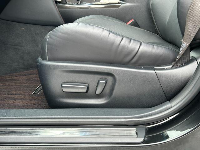 クラウン アスリートＳ　★純正ナビ・ＴＶ・Ｂｌｕｅｔｏｏｔｈ接続・バックカメラ・電動シート・レザーシート・サンルーフ・社外エアロ・車高調整サスペンション・オートライト・オートワイパー・シートヒーター・純正１８インチアルミ★（56枚目）