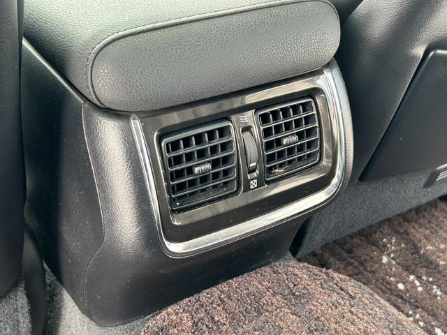 クラウン アスリートＳ　★純正ナビ・ＴＶ・Ｂｌｕｅｔｏｏｔｈ接続・バックカメラ・電動シート・レザーシート・サンルーフ・社外エアロ・車高調整サスペンション・オートライト・オートワイパー・シートヒーター・純正１８インチアルミ★（62枚目）