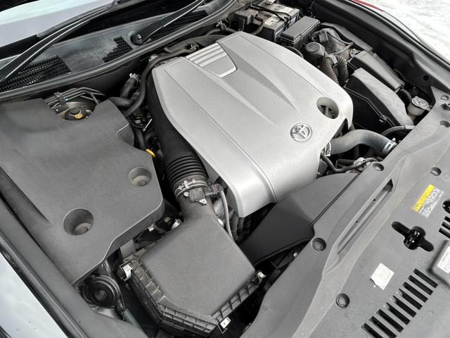 クラウン アスリートＳ　★純正ナビ・ＴＶ・Ｂｌｕｅｔｏｏｔｈ接続・バックカメラ・電動シート・レザーシート・サンルーフ・社外エアロ・車高調整サスペンション・オートライト・オートワイパー・シートヒーター・純正１８インチアルミ★（68枚目）