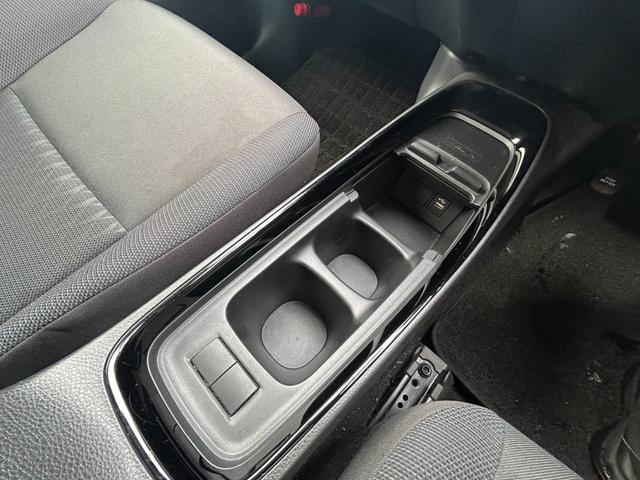 アクア G ★純正ディスプレイオーディオ★Bluetooth接続★全周囲カメラ★スペアキー★レーダーブレーキ★クルーズコントロール★オートライト★オートハイビーム★ワイパーデワイサー(フロントワイパー電熱線)★(37枚目)