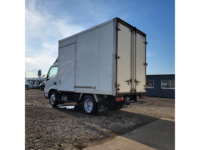 ダイナトラック 　パネルバン・ディーゼル・４ＷＤ・エアコン・パワステ・パワーウインドウ（6枚目）