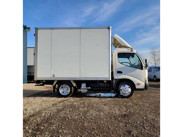 ダイナトラック 　パネルバン・ディーゼル・４ＷＤ・エアコン・パワステ・パワーウインドウ（9枚目）