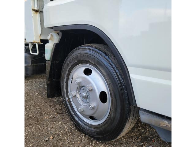 キャンター ダンプ　ディーゼル・４ＷＤ・エアコン・パワステ・パワーウインドウ（12枚目）