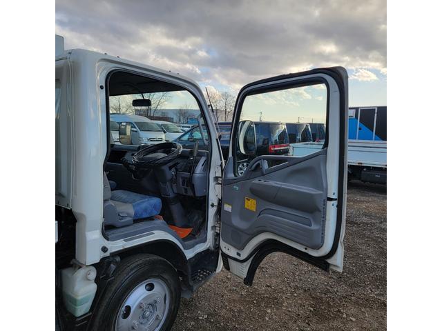 キャンター ダンプ　ディーゼル・４ＷＤ・エアコン・パワステ・パワーウインドウ（18枚目）