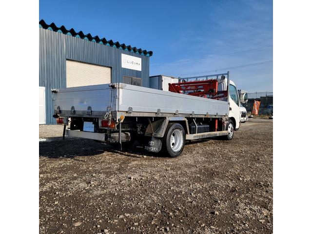 ダイナトラック 　クレーン・平ボディ・４ＷＤ・古賀ユニック・エアコン・パワステ・パワーウインドウ・（8枚目）