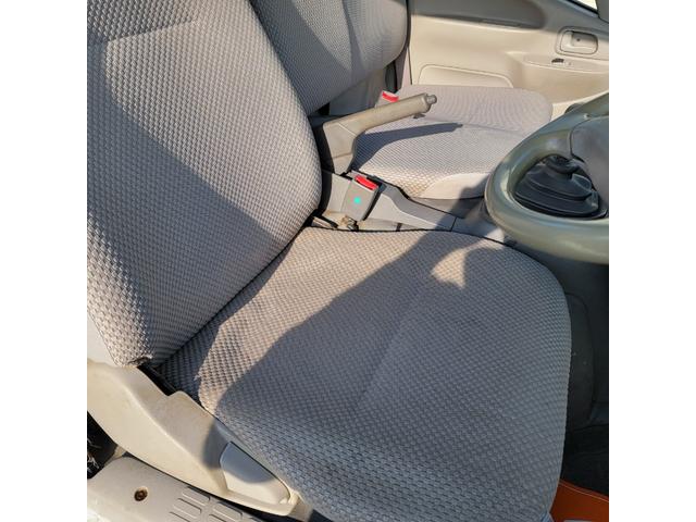 ダイナトラック 　クレーン・平ボディ・４ＷＤ・古賀ユニック・エアコン・パワステ・パワーウインドウ・（18枚目）