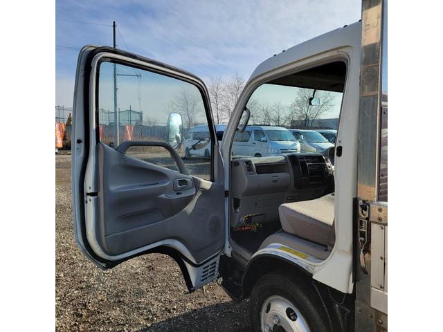 ダイナトラック 　クレーン・平ボディ・４ＷＤ・古賀ユニック・エアコン・パワステ・パワーウインドウ・（20枚目）