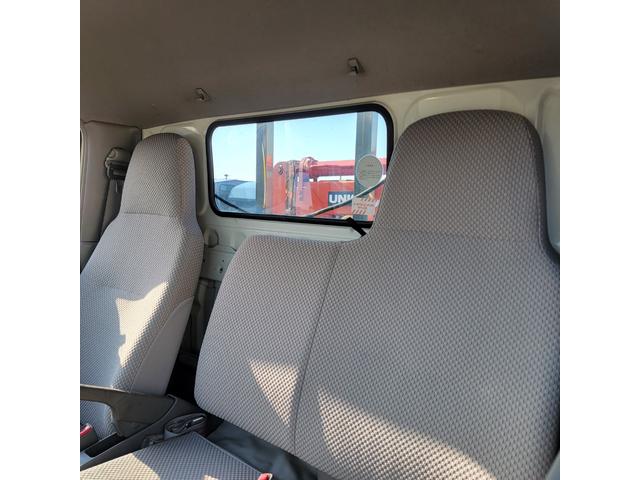 ダイナトラック 　クレーン・平ボディ・４ＷＤ・古賀ユニック・エアコン・パワステ・パワーウインドウ・（33枚目）