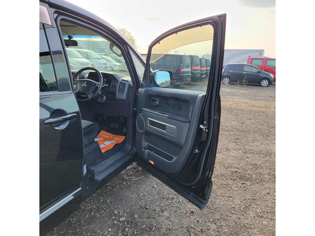 デリカＤ：５ 　７人乗り・両側パワースライドドア・パドルシフト・エアコン・パワステ・パワーウインドウ（24枚目）