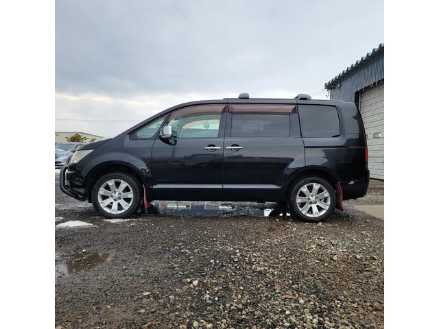 デリカＤ：５ 　Ｇプレミアム・４ＷＤ・フルセグ・バックカメラ・両側スライドドア・パドルシフト・フロントガード・エアコン・パワステ・パワーウインドウ（4枚目）