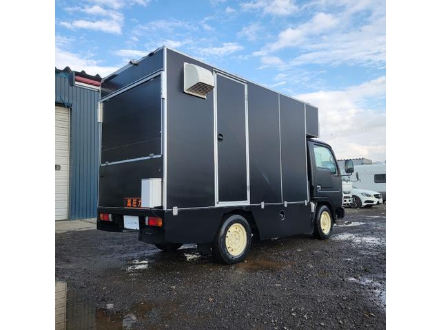 アトラストラック 3.2・4WD・キッチンカー・冷蔵庫・換気扇・シンク・コンロ・貯水・排水タンク・フライヤー・外部コンセント・エアコン・パワステ(8枚目)