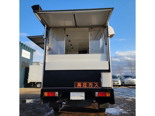 アトラストラック 3.2・4WD・キッチンカー・冷蔵庫・換気扇・シンク・コンロ・貯水・排水タンク・フライヤー・外部コンセント・エアコン・パワステ(46枚目)