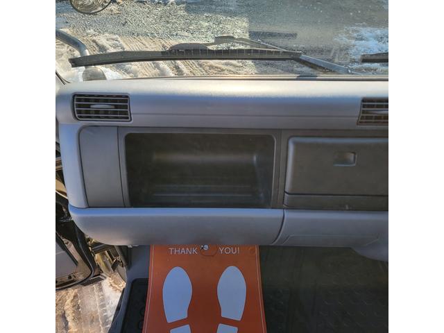 キャンターガッツ 　平ボディ・３．０ディーゼル・４ＷＤ・全塗装・エアコン・パワステ・パワーウインドウ（37枚目）