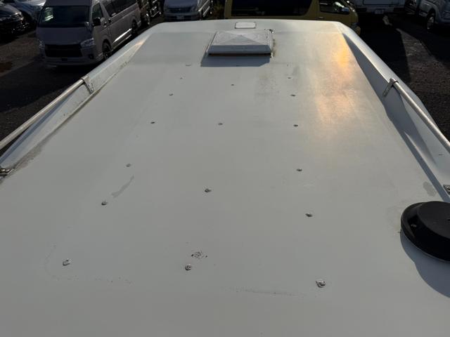 エルフトラック キャンピングカー・４ＷＤ　キャブコン・ディーゼル・４ＷＤ・ヨコハマモーターセールス・バンクベット・シンク・コンロ・エアコン・パワステ・パワーウインドウ（21枚目）