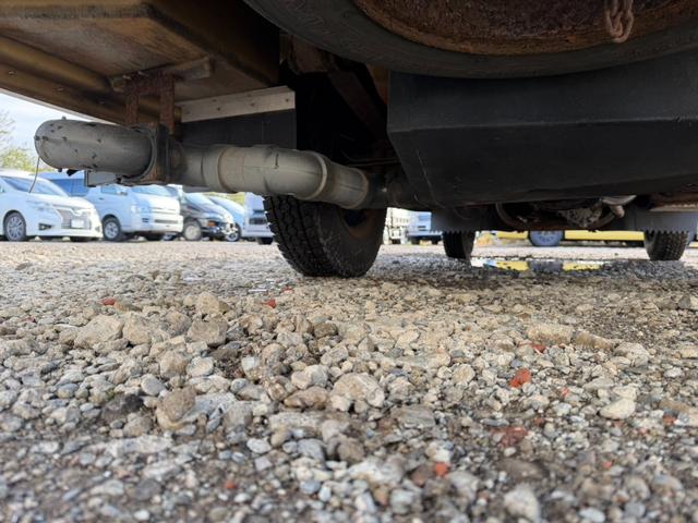 エルフトラック キャンピングカー・４ＷＤ　キャブコン・ディーゼル・４ＷＤ・ヨコハマモーターセールス・バンクベット・シンク・コンロ・エアコン・パワステ・パワーウインドウ（22枚目）