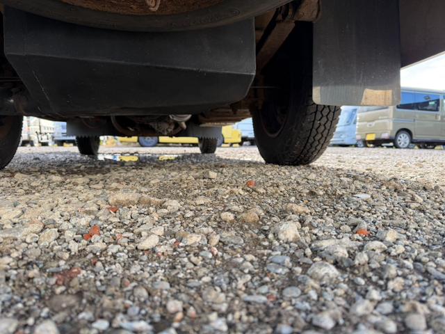 エルフトラック キャンピングカー・４ＷＤ　キャブコン・ディーゼル・４ＷＤ・ヨコハマモーターセールス・バンクベット・シンク・コンロ・エアコン・パワステ・パワーウインドウ（23枚目）