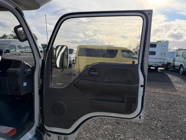 エルフトラック キャンピングカー・４ＷＤ　キャブコン・ディーゼル・４ＷＤ・ヨコハマモーターセールス・バンクベット・シンク・コンロ・エアコン・パワステ・パワーウインドウ（26枚目）