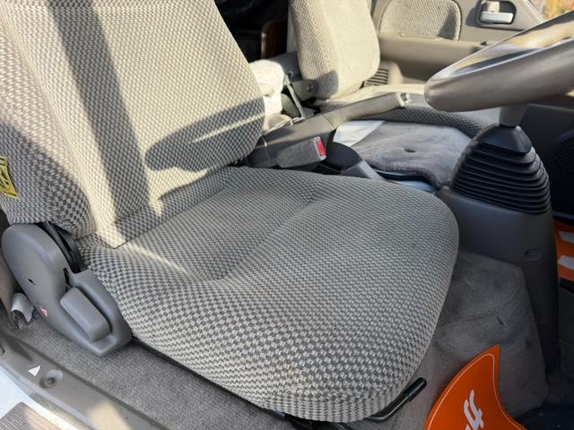 エルフトラック キャンピングカー・４ＷＤ　キャブコン・ディーゼル・４ＷＤ・ヨコハマモーターセールス・バンクベット・シンク・コンロ・エアコン・パワステ・パワーウインドウ（29枚目）