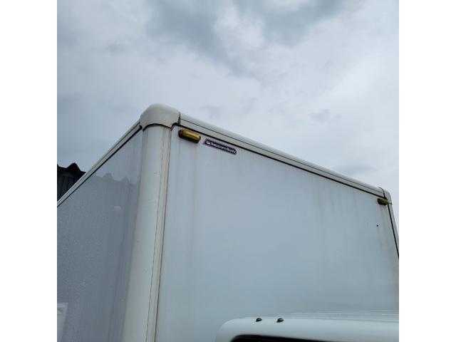 キャンター パネルバン・ディーゼル・4WD・オートマチック・バックカメラ・エアコン・パワステ・パワーウインドウ(10枚目)