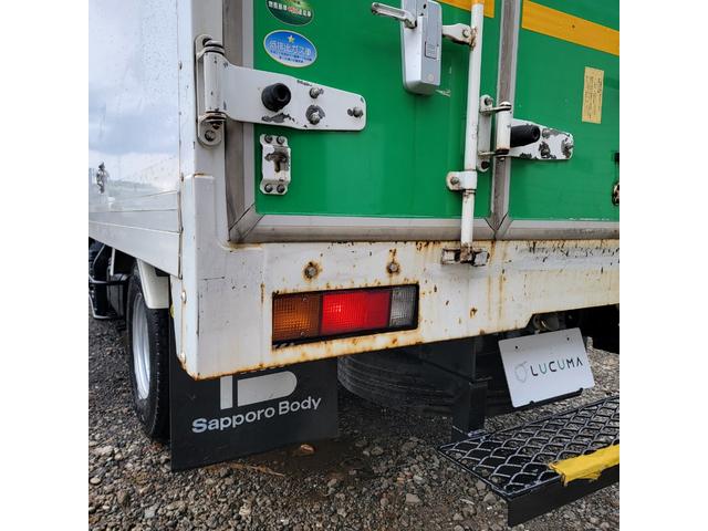 キャンター パネルバン・ディーゼル・4WD・オートマチック・バックカメラ・エアコン・パワステ・パワーウインドウ(17枚目)