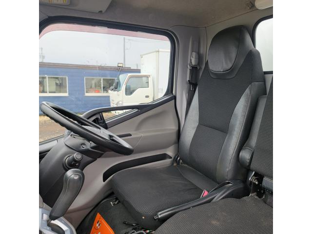 キャンター パネルバン・ディーゼル・4WD・オートマチック・バックカメラ・エアコン・パワステ・パワーウインドウ(40枚目)