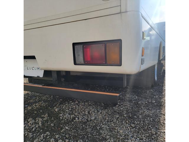 エルフトラック 　バン・移動販売車・４ＷＤ・ディーゼル・ショーケース・冷凍庫・リアヒーター・エアコン・パワステ・パワーウインドウ（21枚目）