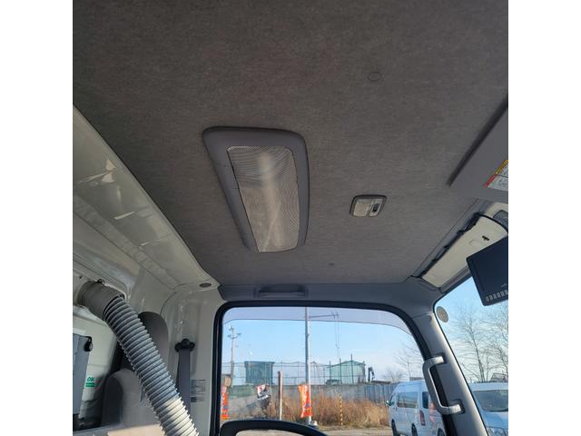 エルフトラック 　バン・移動販売車・４ＷＤ・ディーゼル・ショーケース・冷凍庫・リアヒーター・エアコン・パワステ・パワーウインドウ（24枚目）