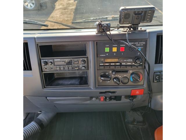 エルフトラック 　バン・移動販売車・４ＷＤ・ディーゼル・ショーケース・冷凍庫・リアヒーター・エアコン・パワステ・パワーウインドウ（36枚目）