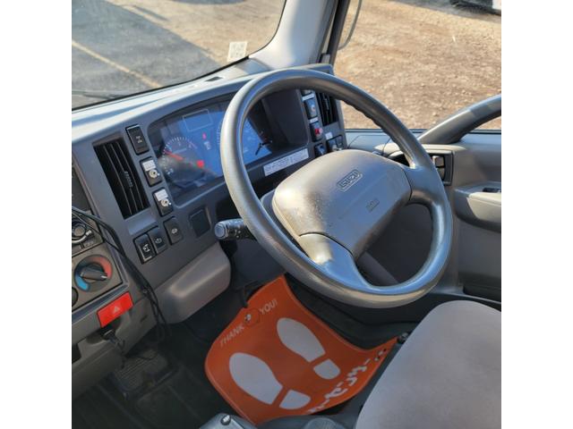 エルフトラック 　バン・移動販売車・４ＷＤ・ディーゼル・ショーケース・冷凍庫・リアヒーター・エアコン・パワステ・パワーウインドウ（39枚目）