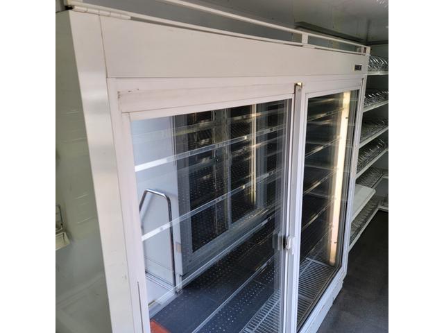 エルフトラック 　バン・移動販売車・４ＷＤ・ディーゼル・ショーケース・冷凍庫・リアヒーター・エアコン・パワステ・パワーウインドウ（50枚目）