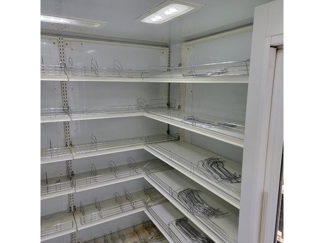 エルフトラック 　バン・移動販売車・４ＷＤ・ディーゼル・ショーケース・冷凍庫・リアヒーター・エアコン・パワステ・パワーウインドウ（51枚目）