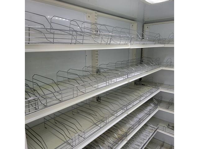 エルフトラック 　バン・移動販売車・４ＷＤ・ディーゼル・ショーケース・冷凍庫・リアヒーター・エアコン・パワステ・パワーウインドウ（52枚目）