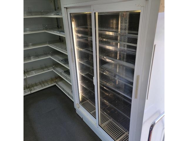 エルフトラック 　バン・移動販売車・４ＷＤ・ディーゼル・ショーケース・冷凍庫・リアヒーター・エアコン・パワステ・パワーウインドウ（58枚目）