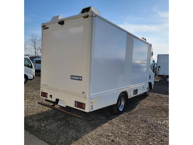 エルフトラック 　バン・移動販売車・４ＷＤ・ディーゼル・ショーケース・冷凍庫・リアヒーター・エアコン・パワステ・パワーウインドウ（61枚目）