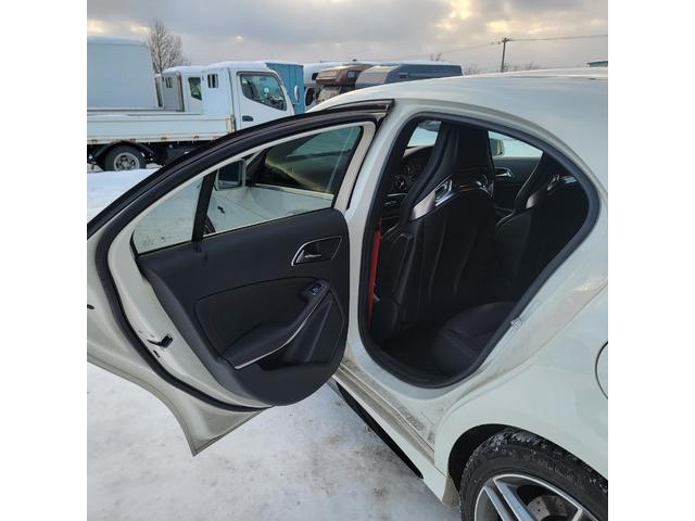 Ａクラス Ａ４５　ＡＭＧ　４マチック　４マチック・革シート・ブラインドスポットモニター・バックカメラ・クルーズコントロール・エアコン・パワステ・パワーウインドウ（44枚目）