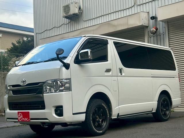 ハイエースバン ロングスーパーＧＬ　ダークプライムＳ　パノラミックビューモニター／デジタルインナーミラー／両側パワースライドドア／ＬＥＤヘッドランプ／イルミネーテッドエントリー／本革巻ステアリング／ＬＥＤフォグ／ルーフレール／ＡＣ１００Ｖ電源（3枚目）